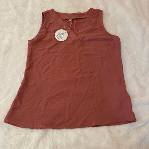 NWT Anrabess Sleeveless V-Neck Top | Size M